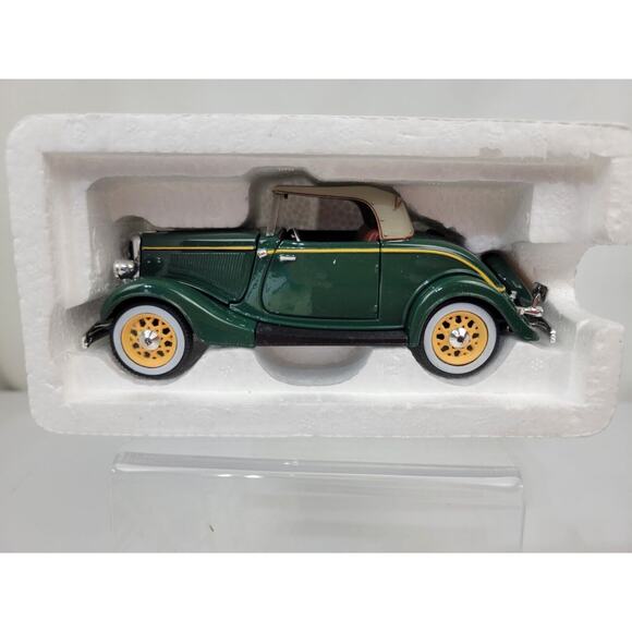 National Motor Museum Mint ARKO 1933 Ford Deluxe Roadster Dark Green Scale 1:32 - Picture 7 of 7